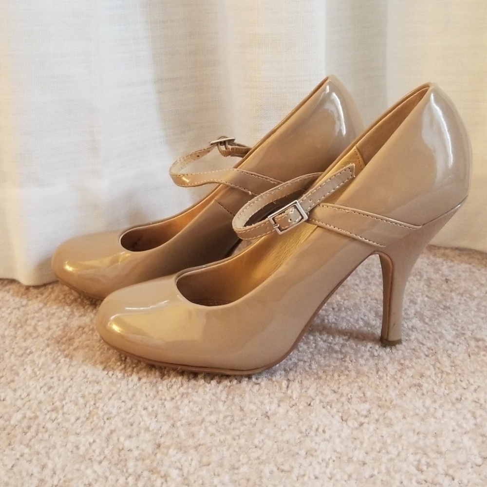 Chinese Laundry Nude Heels